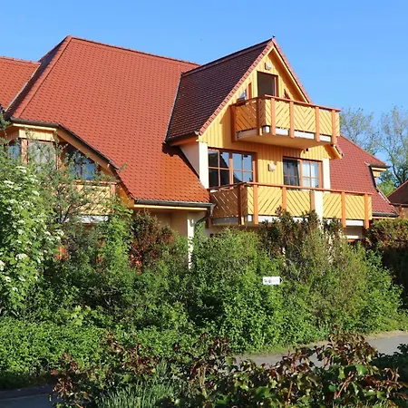 Oewern Diek App 09 Daire Wustrow (Fischland)